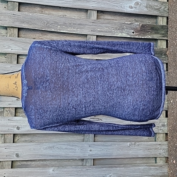 NWT Derek Heart Burnout Tee - Picture 11 of 17